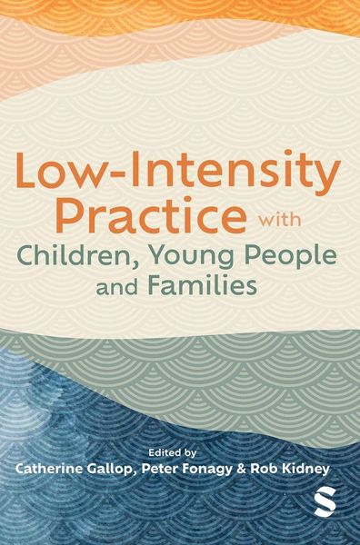 Produktbild: Low-Intensity Practice with Children, Young People and Families