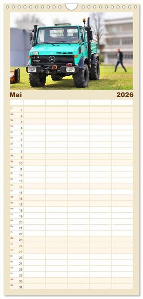Produktbild: Familienplaner 2026 - Universalmotorger&auml;te Eine Stern-Parade mit 5 Spalten (Wandkalender, 21 x 45 cm) CALVENDO