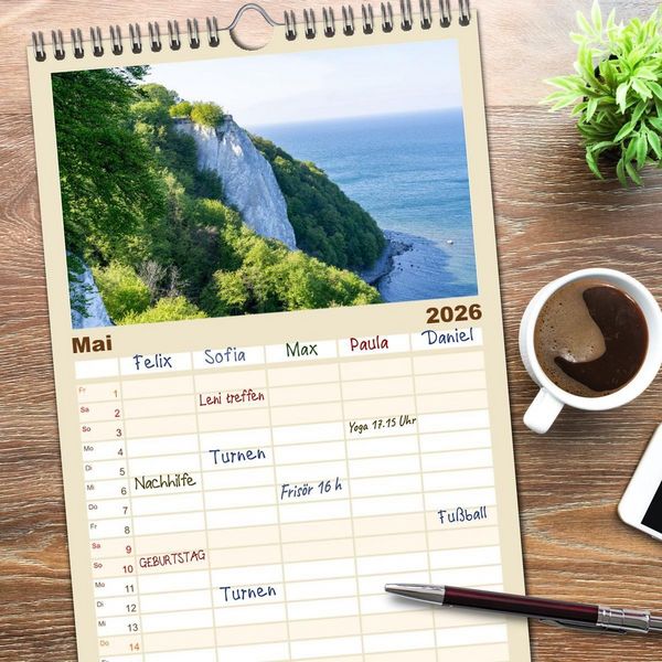 Produktbild: Familienplaner 2026 - Urlaubsparadies Insel R&uuml;gen mit 5 Spalten (Wandkalender, 21 x 45 cm) CALVENDO