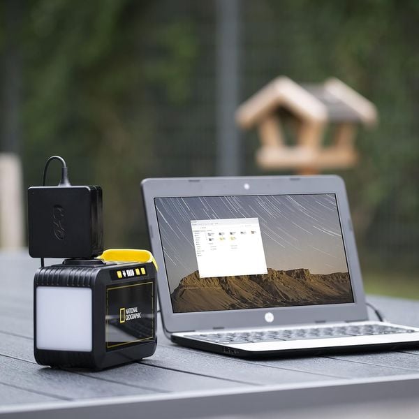 Produktbild: National Geographic 9060100 - Mobile Power Station mit USB, AC und DC Anschl&uuml;ssen