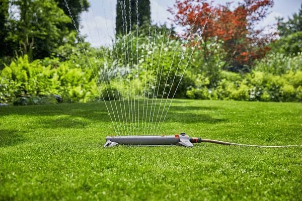 Produktbild: GARDENA 18712-20 AquaZoom M Viereckregner 9 - 250 m&sup2;