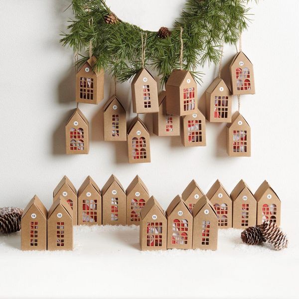 Produktbild: Adventskalender Papph&auml;user,24 Stk., 9x4,5x4,5cm, MIX