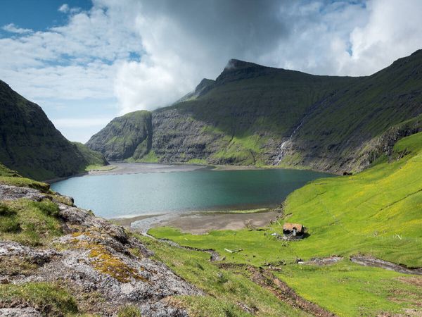 Produktbild: CALVENDO Puzzle Saksun, Streymoy, F&auml;r&ouml;er-Inseln | 1000 Teile Lege-Gr&ouml;&szlig;e 64x48cm Foto-Puzzle f&uuml;r gl&uuml;ckliche Stunden