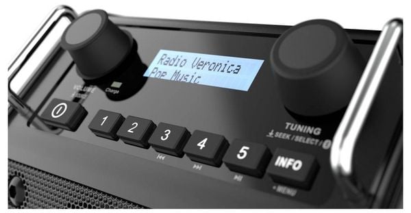 Produktbild: PerfectPro DPR2-18V Baustellenradio DAB+, UKW AUX, Bluetooth&reg;, DAB+, UKW spritzwassergesch&uuml;tzt, staubdicht, sto&szlig;fest Schwarz