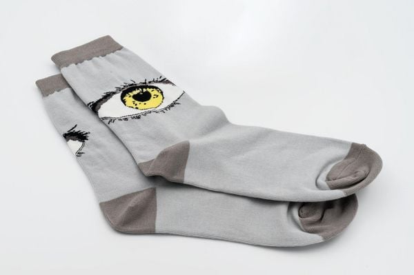 Produktbild: Sebastian Fitzek-Socken "Der Augensammler" Gr&ouml;&szlig;e 36-41