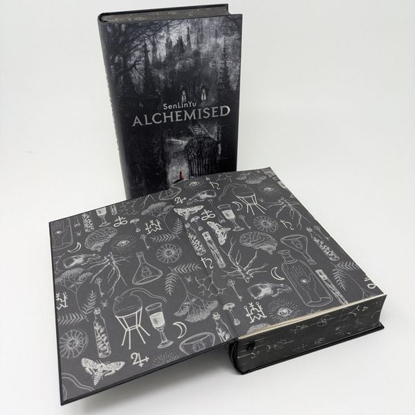 Produktbild: Alchemised English Edition