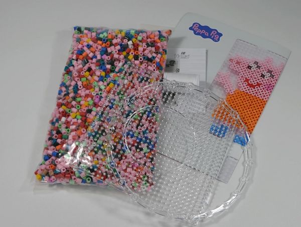 Produktbild: Hama 7917 - DIY B&uuml;gelperlen Midi 5+, Motiv Peppa Pig, Geschenkpackung, 4000 St&uuml;ck