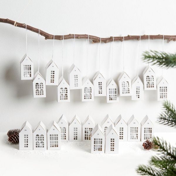 Produktbild: Adventskalender Papph&auml;user,24 Stk., 9x4,5x4,5cm, MIX