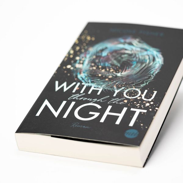 Produktbild: With you through the night