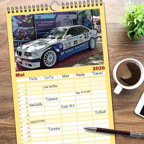 Produktbild: Familienplaner 2026 - Rally Ikonen mit 5 Spalten (Wandkalender, 21 x 45 cm) CALVENDO