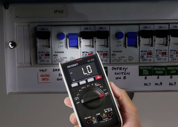 Produktbild: VOLTCRAFT VC195 Hand-Multimeter LoZ TRMS CAT III 600V Anzeige (Counts): 60000