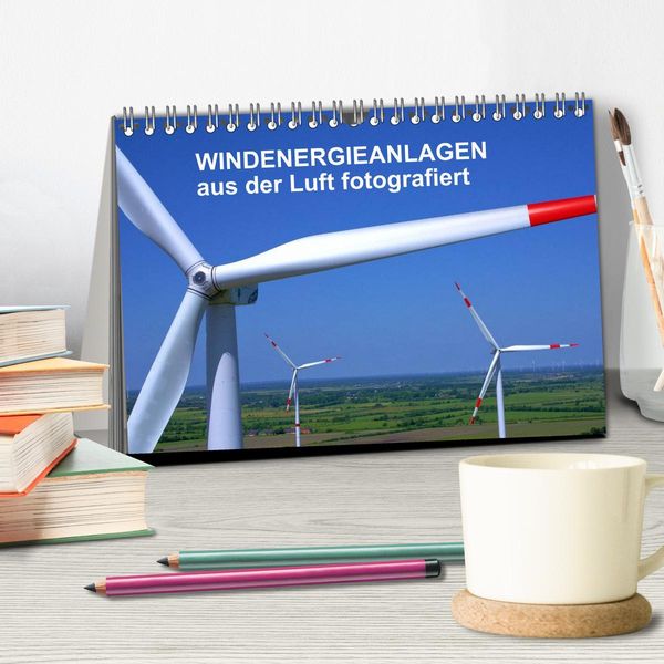 Produktbild: Windkraftanlagen aus der Luft fotografiert (Tischkalender 2026 DIN A5 quer), CALVENDO Monatskalender