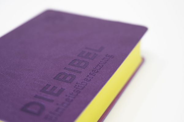 Produktbild: Die Bibel. Senfkorn, Handschmeichler lila