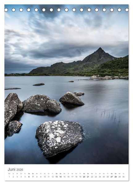 Produktbild: Die Lofoten &ndash; Landschaftsfotografien aus Nordnorwegen (Tischkalender 2026 DIN A5 hoch), CALVENDO Monatskalender