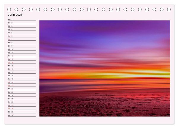 Produktbild: Lila - die mystische Farbe (Tischkalender 2026 DIN A5 quer), CALVENDO Monatskalender