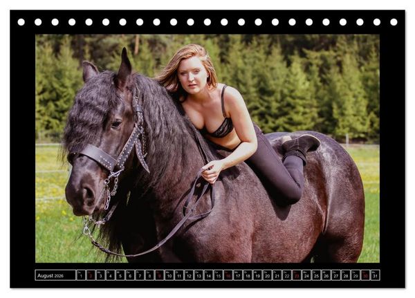 Produktbild: Titanen Girls 2026 - erotische Frauen und starke Pferde (Tischkalender 2026 DIN A5 quer), CALVENDO Monatskalender