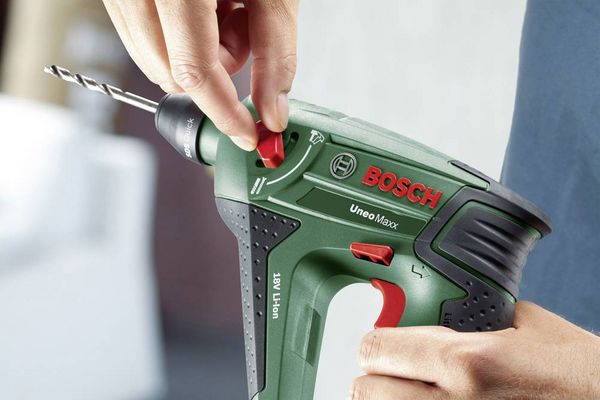 Produktbild: Bosch Home and Garden Uneo Maxx SDS-Quick-Akku-Bohrhammer 18 V 2.5 Ah Li-Ion inkl. 2. Akku, inkl. Koffer