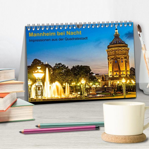 Produktbild: Mannheim bei Nacht - Impressionen aus der Quadratestadt (Tischkalender 2026 DIN A5 quer), CALVENDO Monatskalender