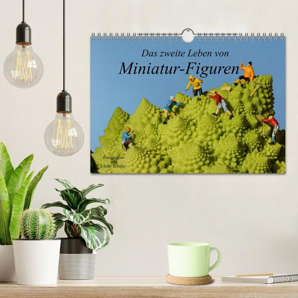 Produktbild: Das zweite Leben von Miniatur-Figuren (Wandkalender 2026 DIN A4 quer), CALVENDO Monatskalender