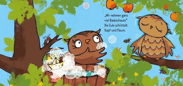 Die kleine Eule badet