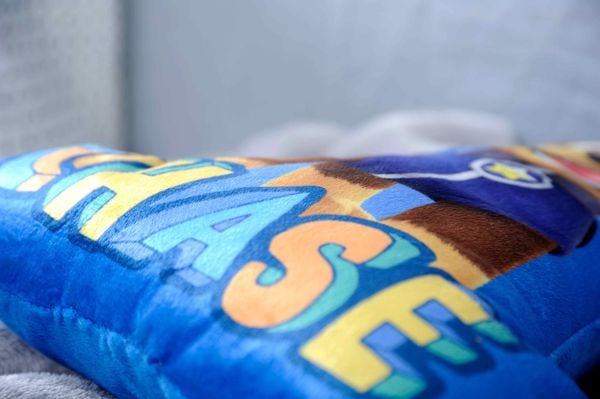 Produktbild: Paw Patrol 5432425093 - Formkissen (Chase), ca. 33x24x5 cm, 100% Polyester