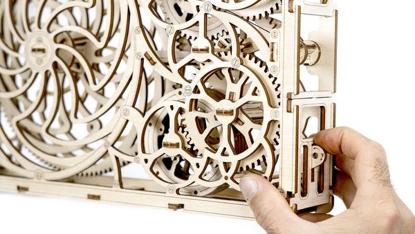 Produktbild: Tiny Adventures - Kinetic Picture, Funktionsmodell aus Holz zum Zusammenbauen