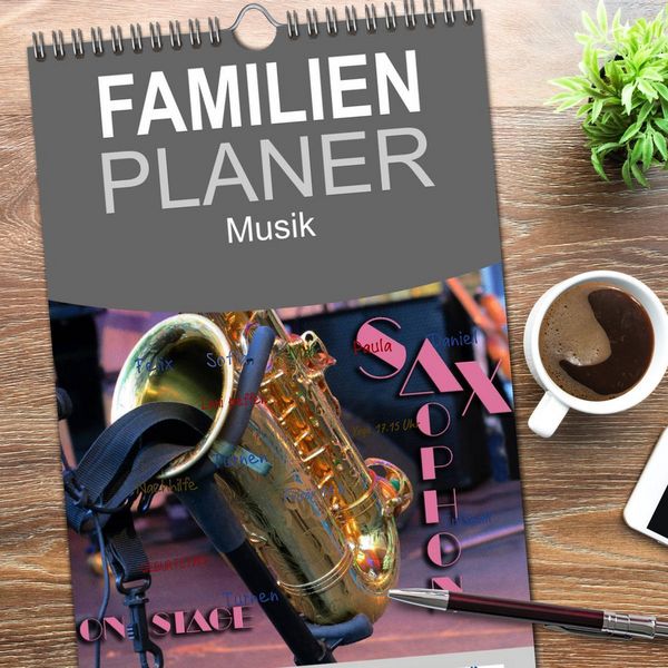 Produktbild: Familienplaner 2026 - SAXOPHON - on stage mit 5 Spalten (Wandkalender, 21 x 45 cm) CALVENDO