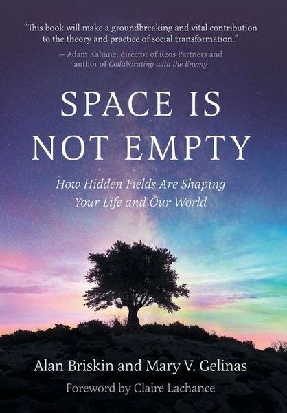 Produktbild: Space Is Not Empty