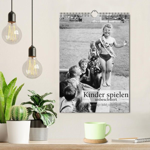 Produktbild: Kinder spielen - unbeschwert (Wandkalender 2026 DIN A4 hoch), CALVENDO Monatskalender