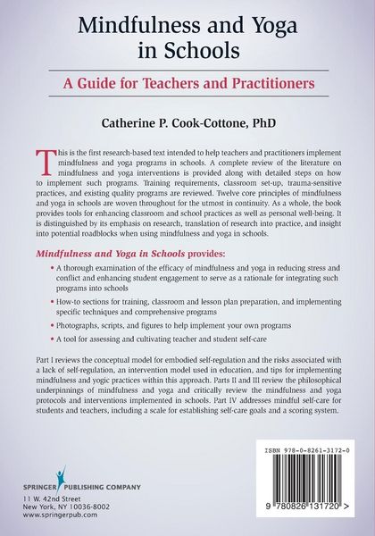 Produktbild: Mindfulness and Yoga in Schools