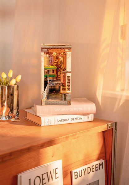 Produktbild: Book Nook DIY B&uuml;cherecke Sakura Densya
