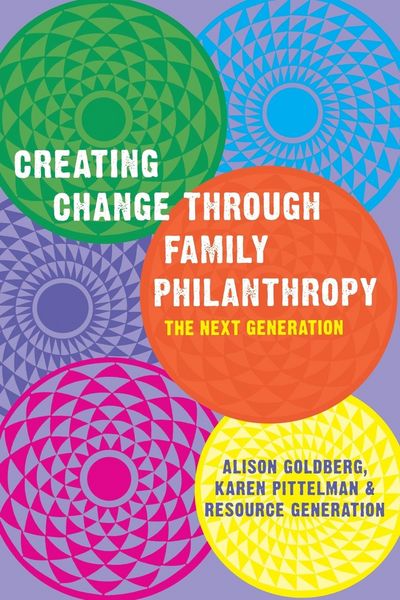 Produktbild: Creating Change Through Family Philanthropy