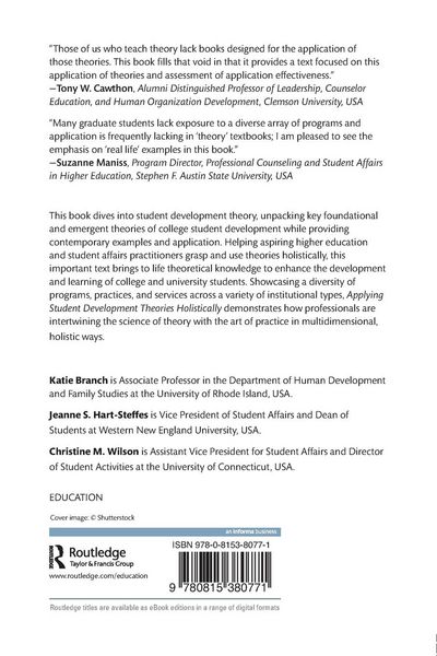 Produktbild: Applying Student Development Theories Holistically