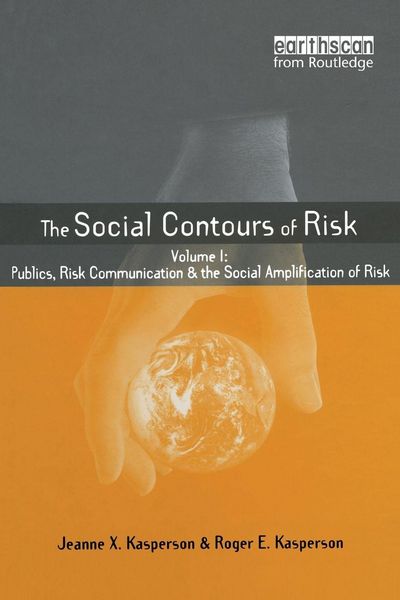 Produktbild: Social Contours of Risk