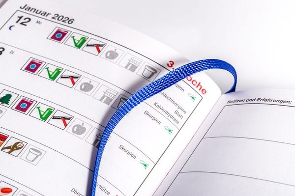 Produktbild: Das Mondjahr 2026 - Der farbige Taschenkalender