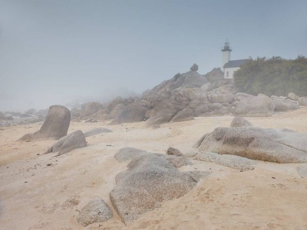 Produktbild: CALVENDO Puzzle Leuchtturm an der Pointe de Pontusval in der Bretagne, Frankreich | 1000 Teile Lege-Gr&ouml;&szlig;e 64x48cm Foto-Puzzle f&uuml;r gl&uuml;ckliche Stunden
