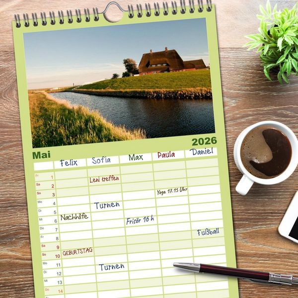 Produktbild: Familienplaner 2026 - Hallig Hooge - zwischen Himmel und Erde mit 5 Spalten (Wandkalender, 21 x 45 cm) CALVENDO