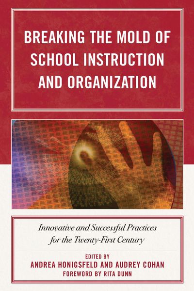 Produktbild: Breaking the Mold of School Instruction and Organization