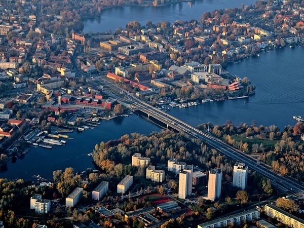 Produktbild: CALVENDO Puzzle Potsdam,der Humboldtring mit Humboldtbr&uuml;cke, neuer Feuerwehr und Theater | 1000 Teile Lege-Gr&ouml;&szlig;e 64x48cm Foto-Puzzle f&uuml;r gl&uuml;ckliche Stunden