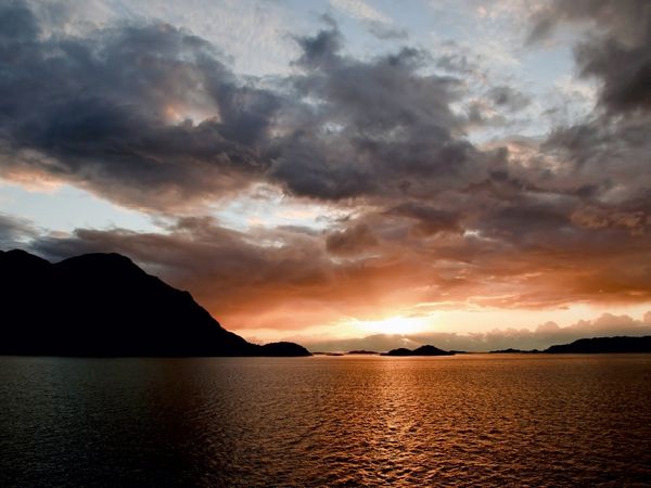 Produktbild: CALVENDO Puzzle Sonnuntergang in Norwegen | 1000 Teile Lege-Gr&ouml;&szlig;e 64 &times; 48 cm Foto-Puzzle f&uuml;r gl&uuml;ckliche Stunden