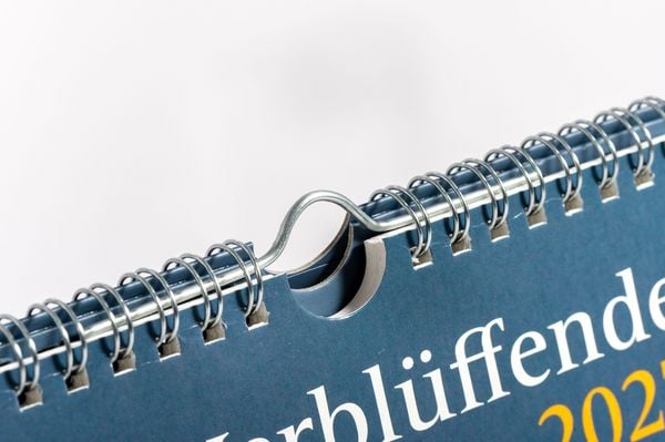 Produktbild: Verbl&uuml;ffende Wahrheiten &ndash; Postkartenkalender 2027
