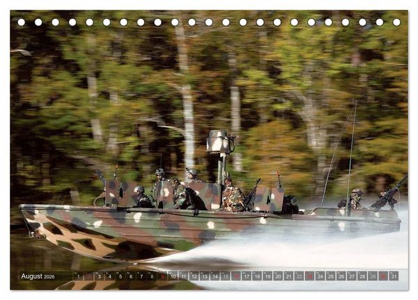 Produktbild: Streitkraft. Milit&auml;rische Impressionen (Tischkalender 2026 DIN A5 quer), CALVENDO Monatskalender