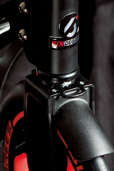 Produktbild: SIX DEGREES Alu Scooter 230/215 mm rot