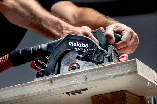 Produktbild: Metabo KS 18 LTX 57 Akku-Handkreiss&auml;ge Schnitttiefe max. (90&deg;) 57 mm ohne Akku, inkl. Parallelanschlag