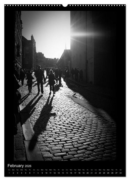 Produktbild: EDINBURGH NOIR (High Quality Premium Wall Calendar 2026 DIN A2 portrait),CALVENDO 12 Month Wall Calendar