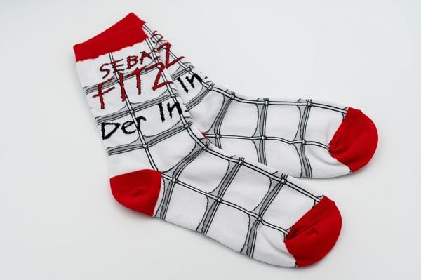 Produktbild: Sebastian Fitzek-Socken "Der Insasse" Gr&ouml;&szlig;e 41-46