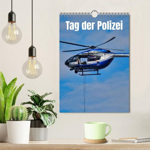 Produktbild: Tag der Polizei (Wandkalender 2026 DIN A4 hoch), CALVENDO Monatskalender
