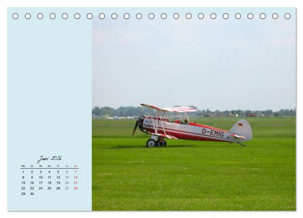 Produktbild: Sportliche Kunstflieger (Tischkalender 2026 DIN A5 quer), CALVENDO Monatskalender