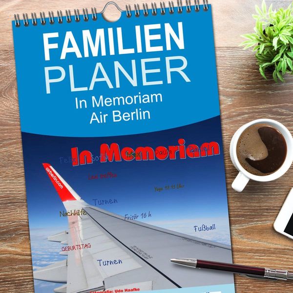 Produktbild: Familienplaner 2026 - In Memoriam Air Berlin mit 5 Spalten (Wandkalender, 21 x 45 cm) CALVENDO