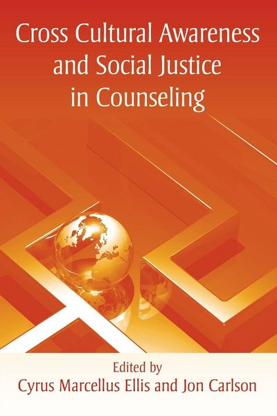 Produktbild: Cross Cultural Awareness and Social Justice in Counseling